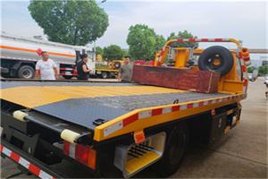 金海湖附近拖车电话号码服务